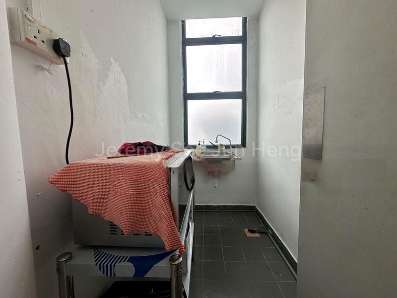 Light Industrial (B1) for Sale in  Tannery House - Image 6